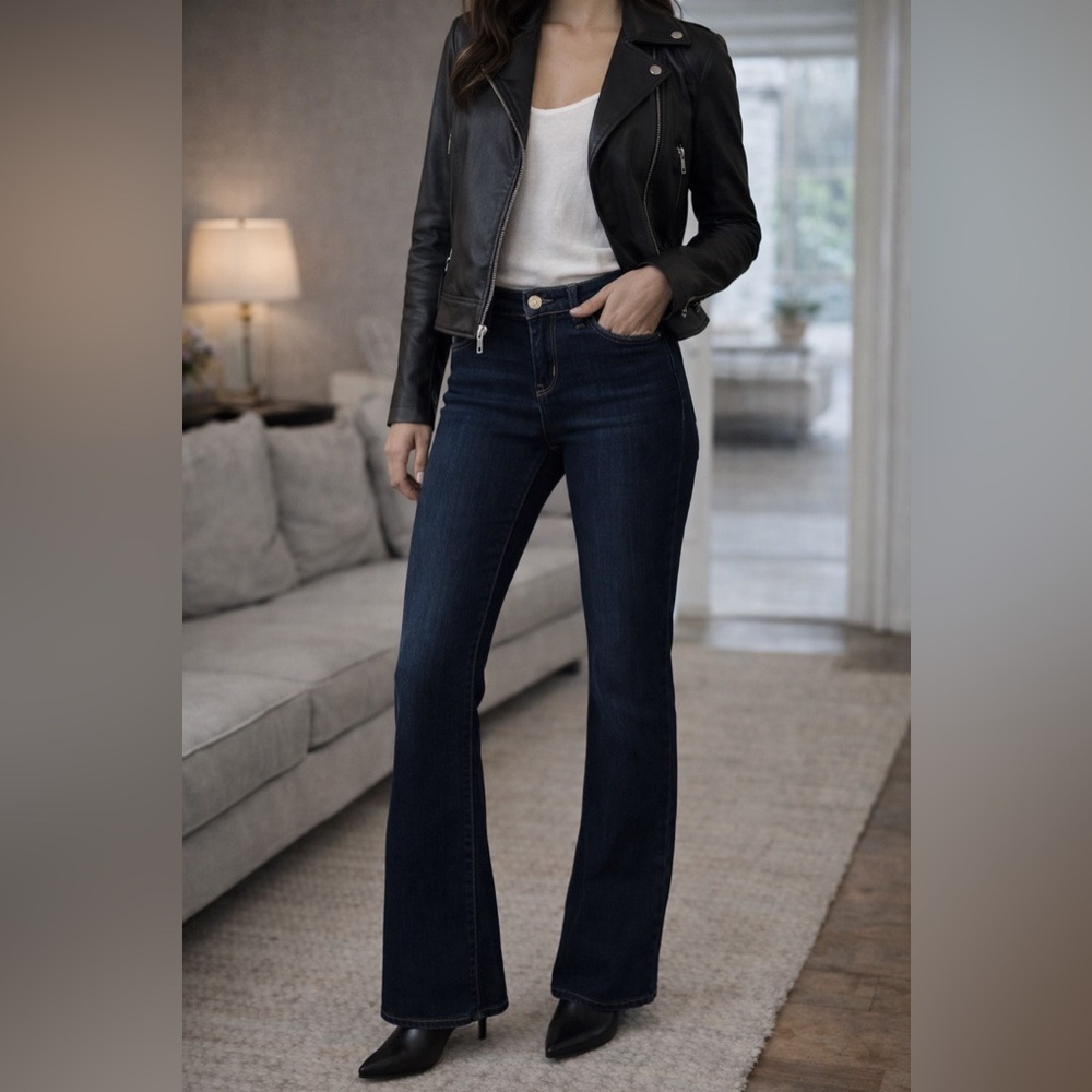 Levi’s Signature Mid-Rise Bootcut Jeans Dark Indigo | Size 26 | Like New​